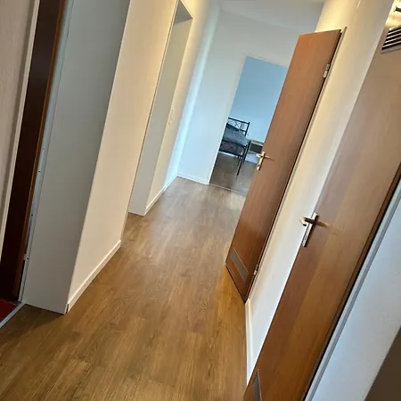 Monteurhaus Business-house Mit 7 Schlafzimmern Oedheim